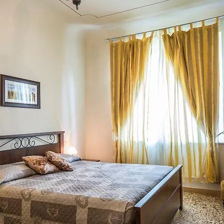 Pantaneto - Palazzo Bulgarini