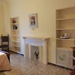 Pantaneto - Palazzo Bulgarini B&B
