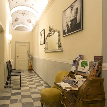 Pantaneto - Palazzo Bulgarini シエーナ