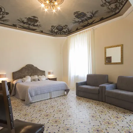 לינה וארוחת בוקר Pantaneto - Palazzo Bulgarini 3*