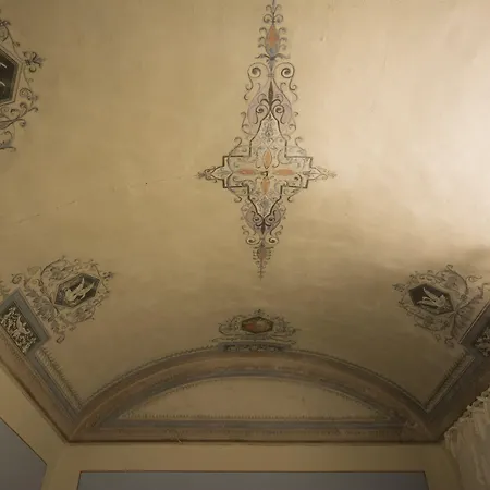 Pantaneto - Palazzo Bulgarini Bed & Breakfast 4*