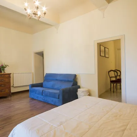 Pantaneto - Palazzo Bulgarini Bed and breakfast