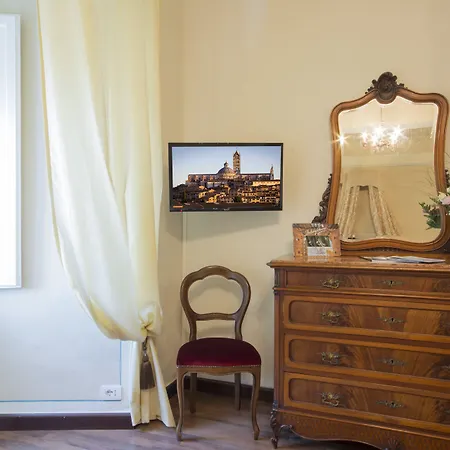 Pantaneto - Palazzo Bulgarini Bed and breakfast Siena