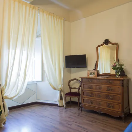 Pantaneto - Palazzo Bulgarini