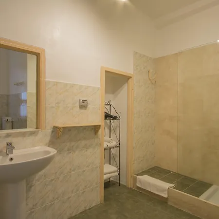 Bed and breakfast Pantaneto - Palazzo Bulgarini 3*