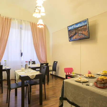 Pantaneto - Palazzo Bulgarini סיינה