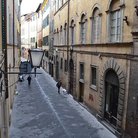 Pantaneto - Palazzo Bulgarini Bed & Breakfast 3*