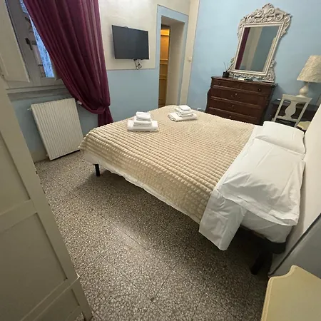 Pantaneto - Palazzo Bulgarini 4* Siena