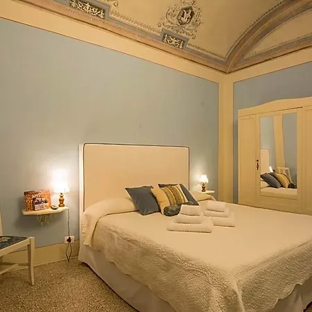 Pantaneto - Palazzo Bulgarini Oda ve Kahvaltı Siena