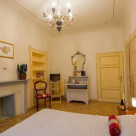 Oda ve Kahvaltı Pantaneto - Palazzo Bulgarini Siena