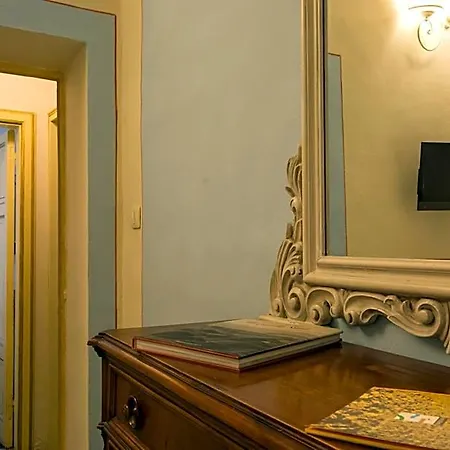 Oda ve Kahvaltı Pantaneto - Palazzo Bulgarini 4*