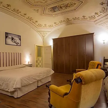 Pantaneto - Palazzo Bulgarini 4*