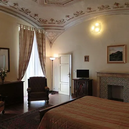 Pantaneto - Palazzo Bulgarini 4* סיינה