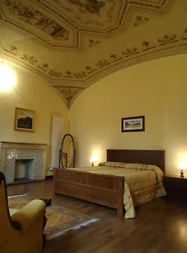 Pantaneto - Palazzo Bulgarini 4* סיינה