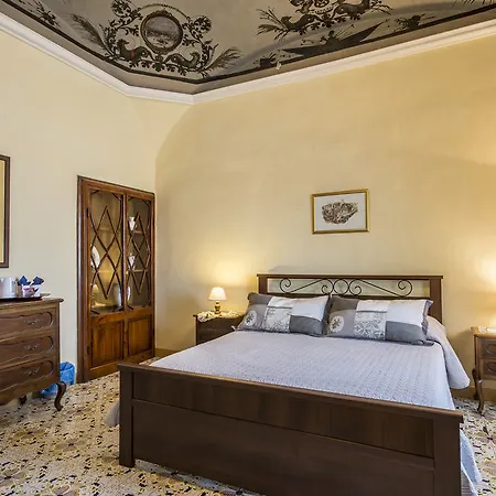 Bed & Breakfast Pantaneto - Palazzo Bulgarini 4*