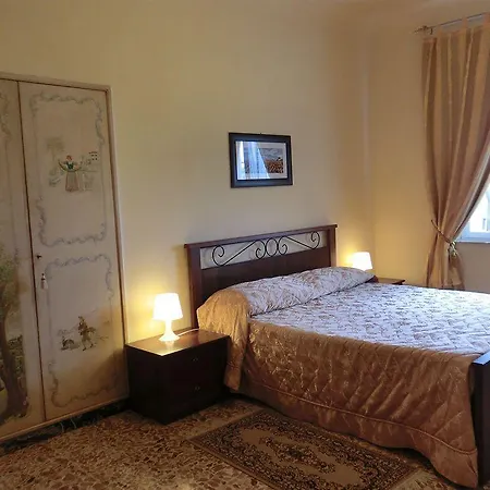 Bed & Breakfast Pantaneto - Palazzo Bulgarini 3*