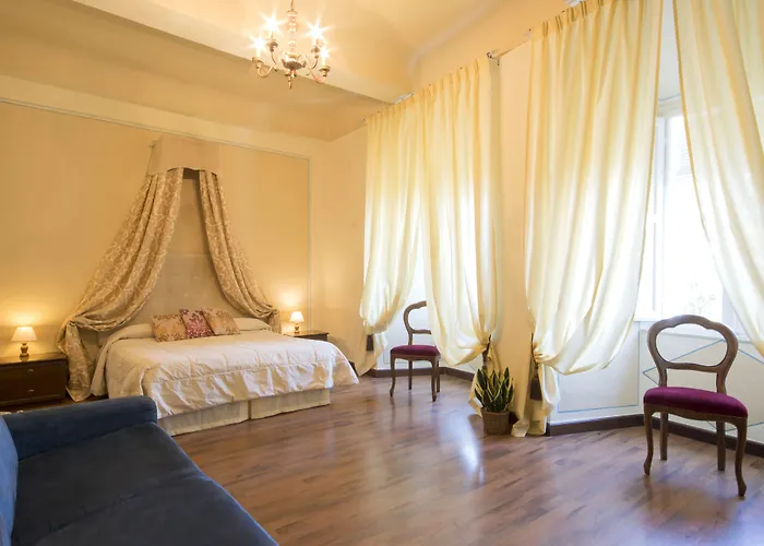 Pantaneto - Palazzo Bulgarini 3* シエーナ