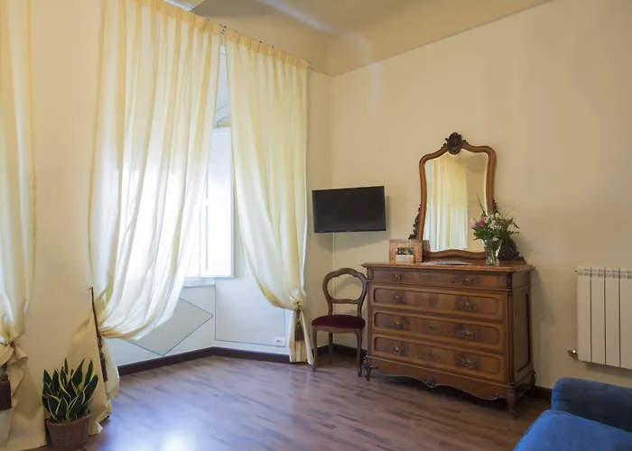 Pantaneto - Palazzo Bulgarini