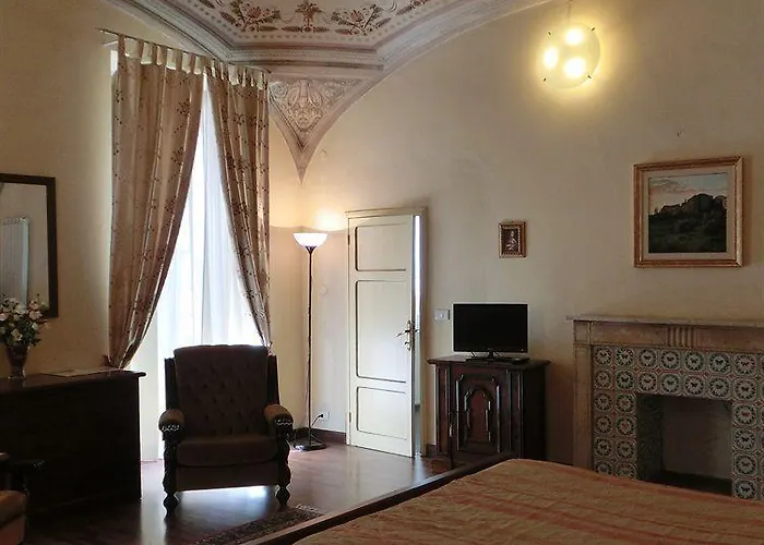 Pantaneto - Palazzo Bulgarini 3* Сиена