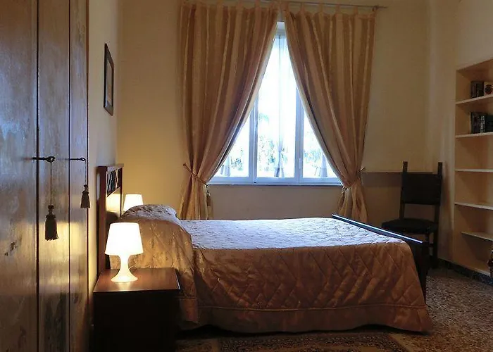 Pantaneto - Palazzo Bulgarini Bed & Breakfast
