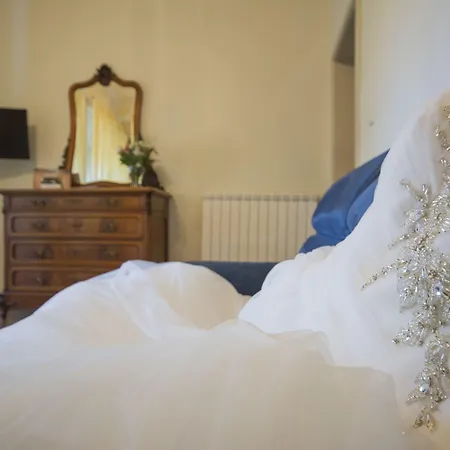 Bed & Breakfast Pantaneto - Palazzo Bulgarini 3*