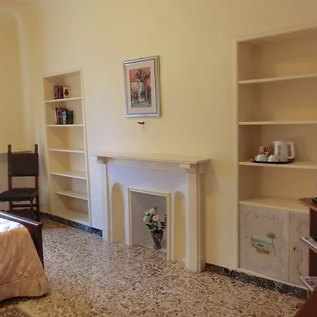 Pantaneto - Palazzo Bulgarini Oda ve Kahvaltı