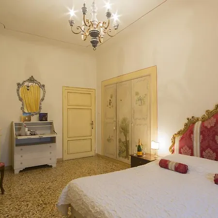 לינה וארוחת בוקר Pantaneto - Palazzo Bulgarini