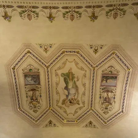 Pantaneto - Palazzo Bulgarini Oda ve Kahvaltı Siena