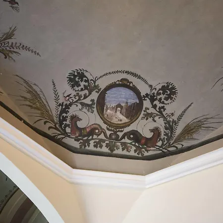 Pantaneto - Palazzo Bulgarini לינה וארוחת בוקר