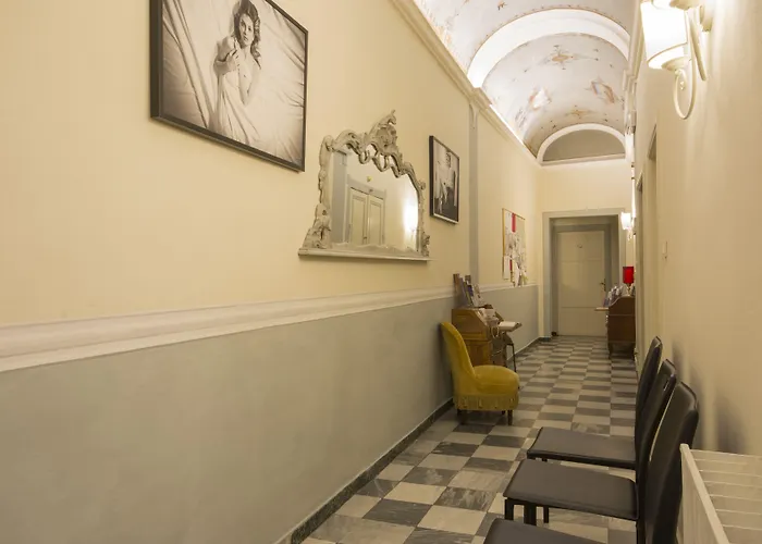 Alojamento de Acomodação e Pequeno-almoço Pantaneto - Palazzo Bulgarini 3*