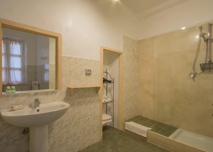 Alojamento de Acomodação e Pequeno-almoço Pantaneto - Palazzo Bulgarini 3*