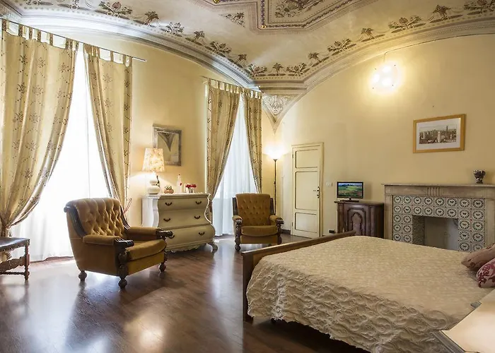 Pantaneto - Palazzo Bulgarini 3*