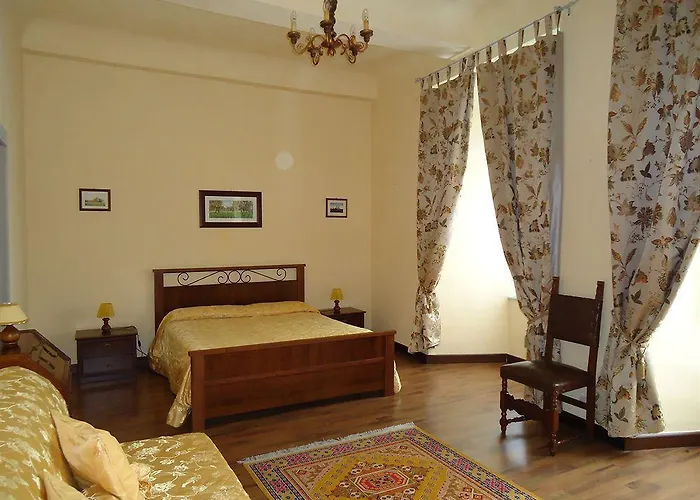 Pantaneto - Palazzo Bulgarini