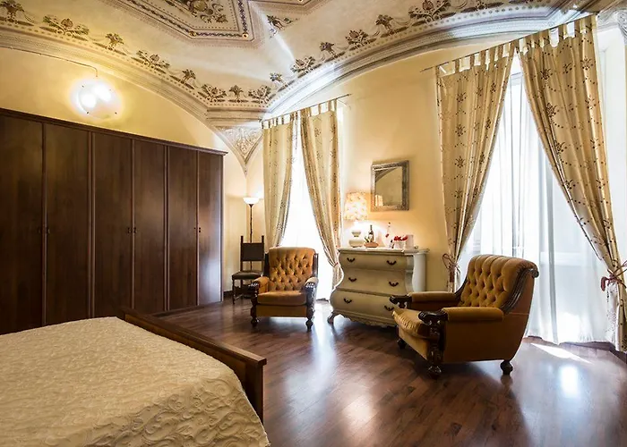 Pantaneto - Palazzo Bulgarini 3*